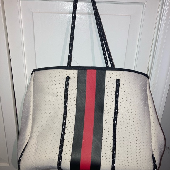 NWOT Neoprene Bowling style bag. - Picture 3 of 4